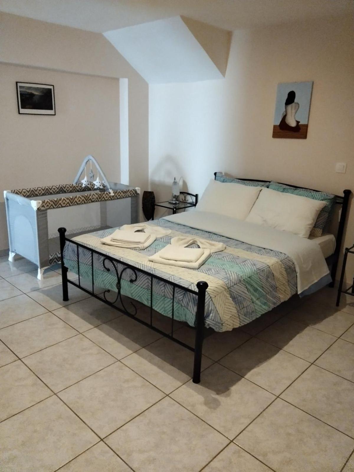 Maria's Modern , *