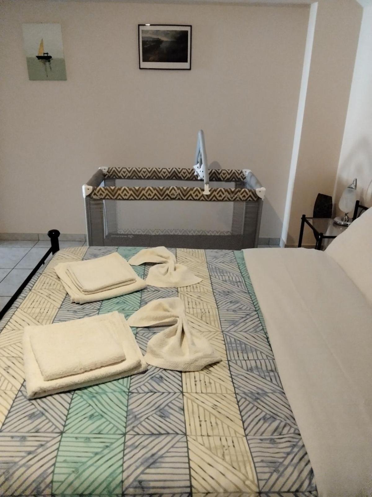 Maria's Modern , Apartment